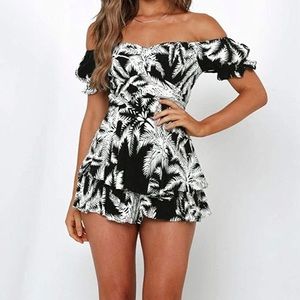 Tropical boho off the shoulder romper. never been worn pristine